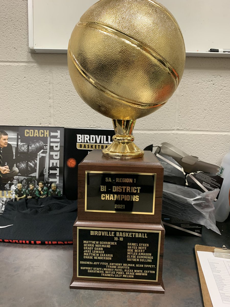 BirdvilleHoops's tweet photo. #HawkNation https://t.co/klYiItbpkj
