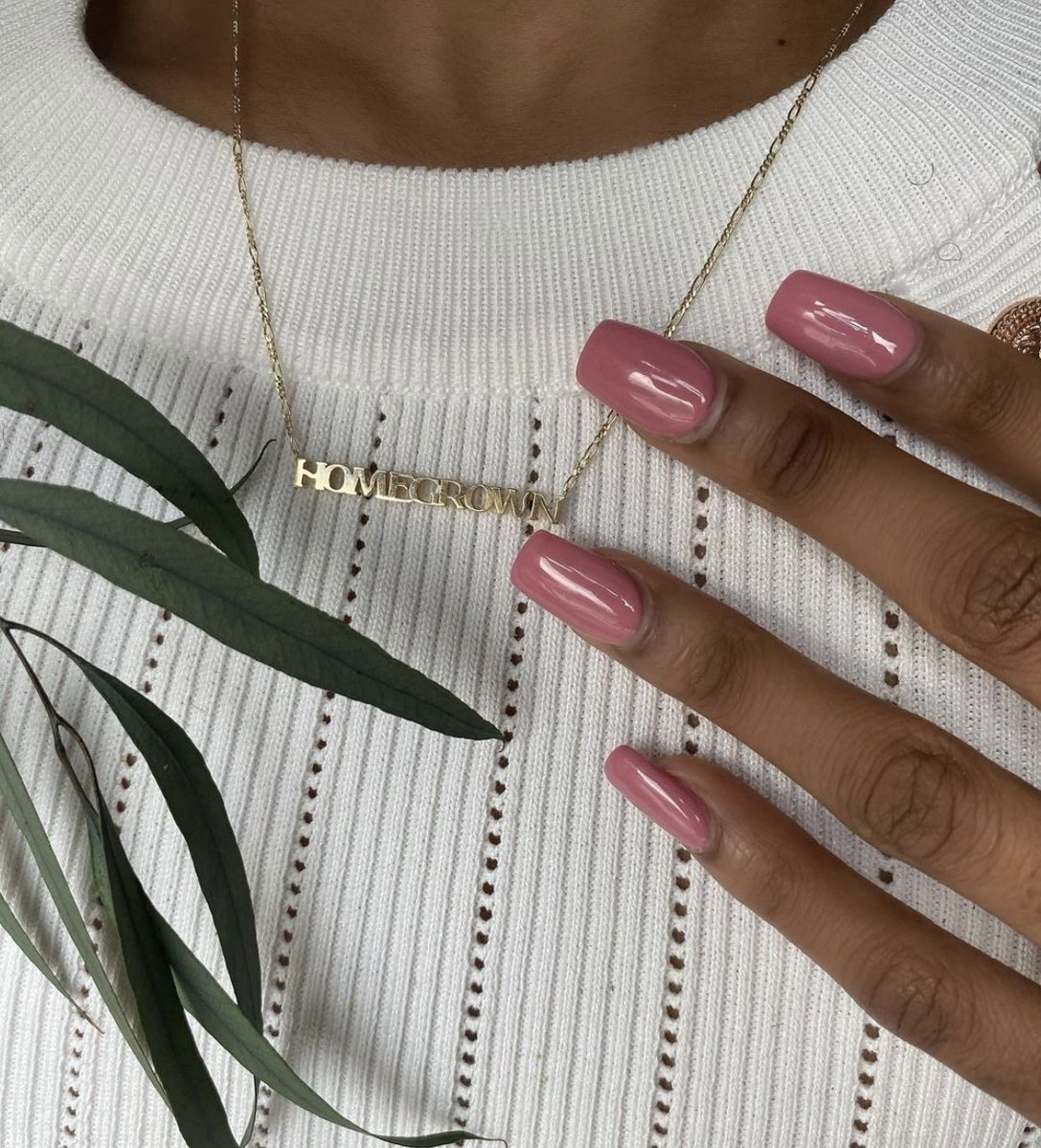 The most lovely sisters <a href="/vanjess/">VanJess</a> in their custom made #homegrown necklaces ✨#divineindividual