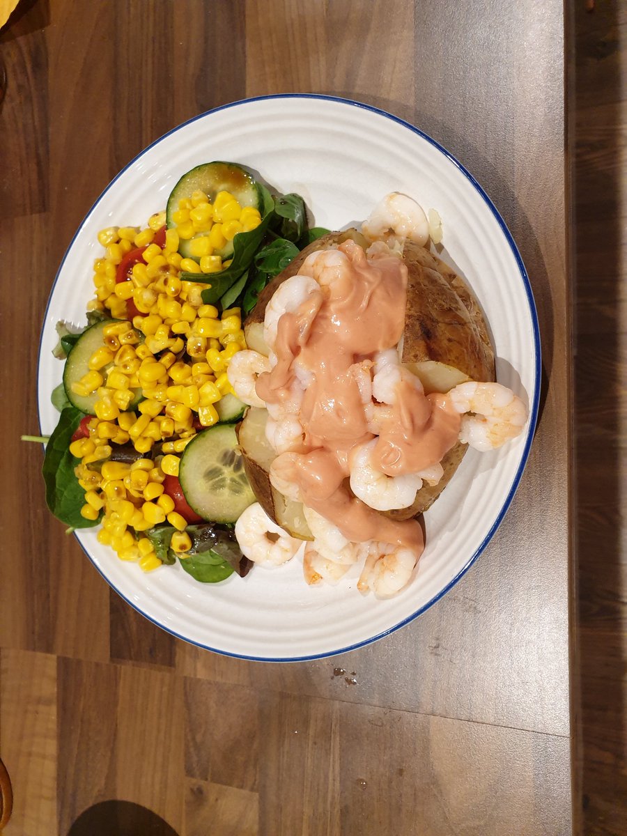 Not the usual #housingfestival dinner <a href="/chomczuk/">Callum Chomczuk</a> <a href="/ACampbellCIHCM/">Ashley Campbell</a> @lauracfordyce @gavdsmith <a href="/DonnaBogdanovic/">Donna Bogdanovic</a> <a href="/SueCShone/">Sue Shone</a> <a href="/BryonywillettMH/">Bryony Willett</a> <a href="/CraigTweeted/">Craig Gurney</a> @anita_jamieson @PaulMur15476432 <a href="/eviecopland/">Evie Copland CIHCM</a>