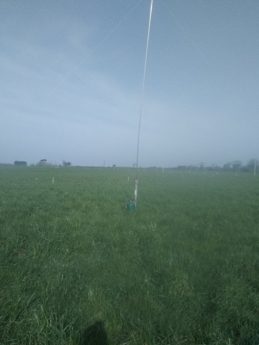 En route depuis la mi octobre , notre avistop , développé par la <a href="/fredon_bretagne/">FREDON Bretagne</a> , est démonté et remisé jusqu'au prochain semi de maïs . Ensuite il prendra encore du service après le défanage des pommes de terre . Super effaroucheur contre les étourneaux, les corvidés ! 👍💪