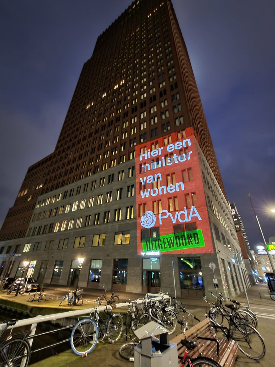 Vanavond zetten we ons plan voor een minister van wonen in de schijnwerpers. Tijd dat de overheid weer de regie in handen neemt en aan de slag gaat om de woningnood aan te pakken. 🏘

#PvdANextGen <a href="/PvdA/">Partij van de Arbeid</a> <a href="/jspvda/">Jonge Socialisten</a> <a href="/uitgewoond/">Wij Worden Uitgewoond</a>