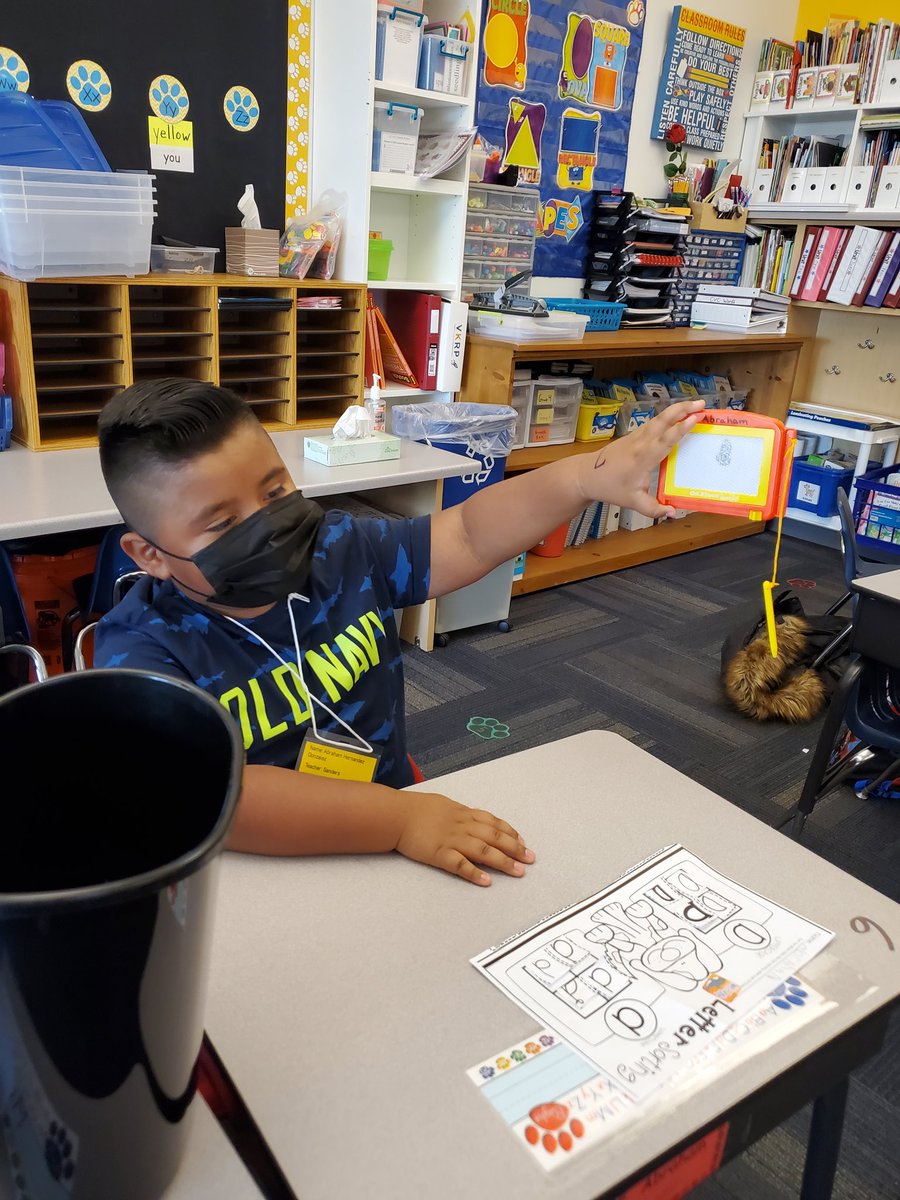 Kim Sanders tweet media