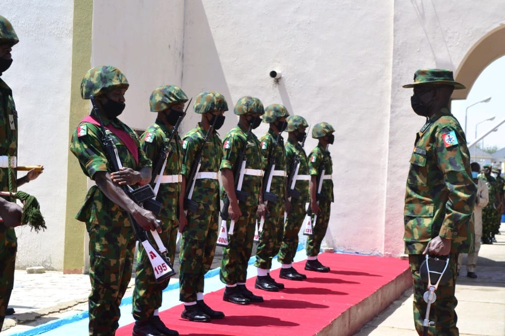 Tabitha07184945's tweet photo. The Chief of Defence Staff (CDS) General LEO Irabor today, Tuesday 9 March 2021, made an operational visit to Operation HADARIN DAJI, Zamfara State. The CDS charged troops to be ruthless and aggressive in dealing with bandits and other criminals operating in the northwest zone. https://t.co/QHpAaESGZY