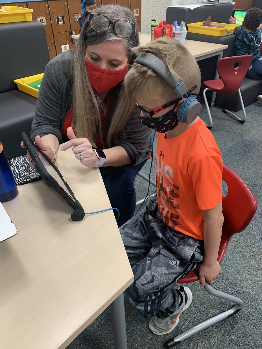becca_conn's tweet photo. Find yourself a principal who will jump in and help kindergartners with their digital reflection journals and you’ll know how incredibly blessed you are! #lakeside2021 https://t.co/AHRFC0ZSCN