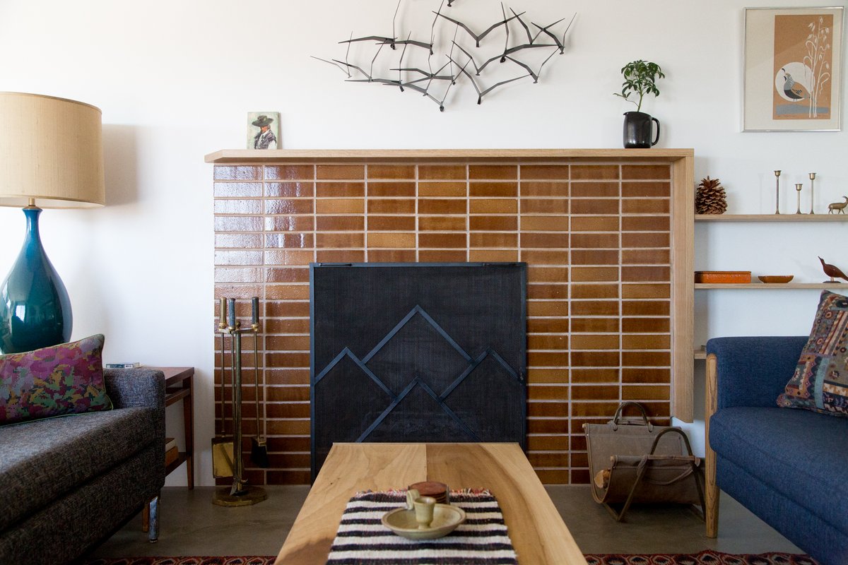 Inspired by the rugged volcanic plains of the West, Columbia Plateau finishes the bold look of our Brick with a fiery glow. Glazed by hand and ready to ship in just 5 days or less!

fireclaytile.com/quick-ship/bri…