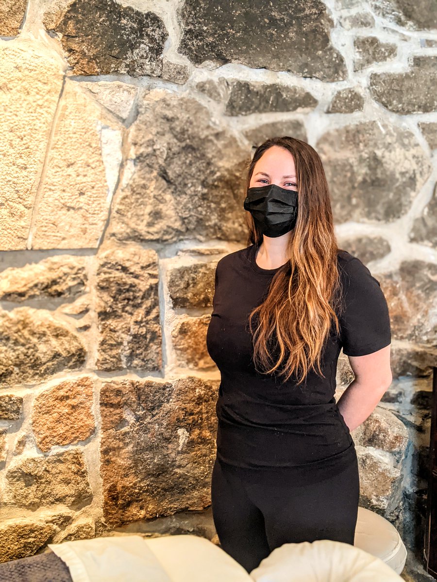 #MassageTherapist Wanted: Full and part-time. 
#Massothérapeute Recherché: temps plein et partiel 

Please send #CV's to reception@wakefieldmill.com