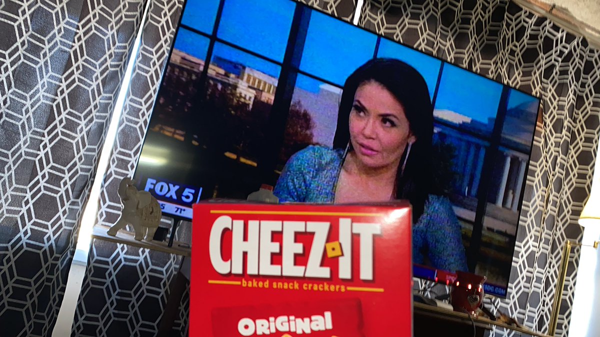 SaynLive's tweet photo. @OhMyGOFF don’t feel bad @cheezit I was snacking too 🤣🤣🤣🤣🤣🤣 https://t.co/aHl1xz8kGD