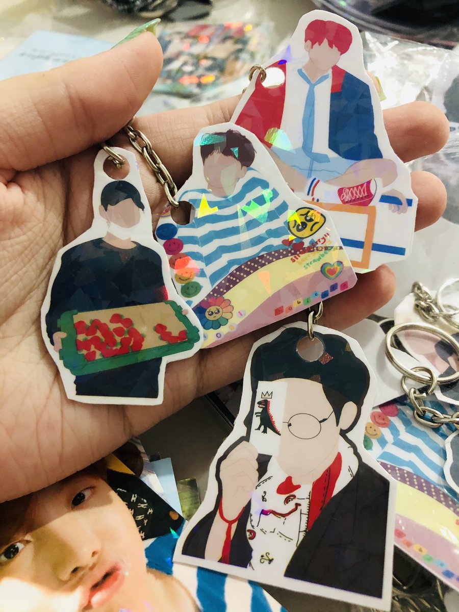 GLStore_'s tweet image. spoiler das novidades que estarão no formulário também 💜🤭