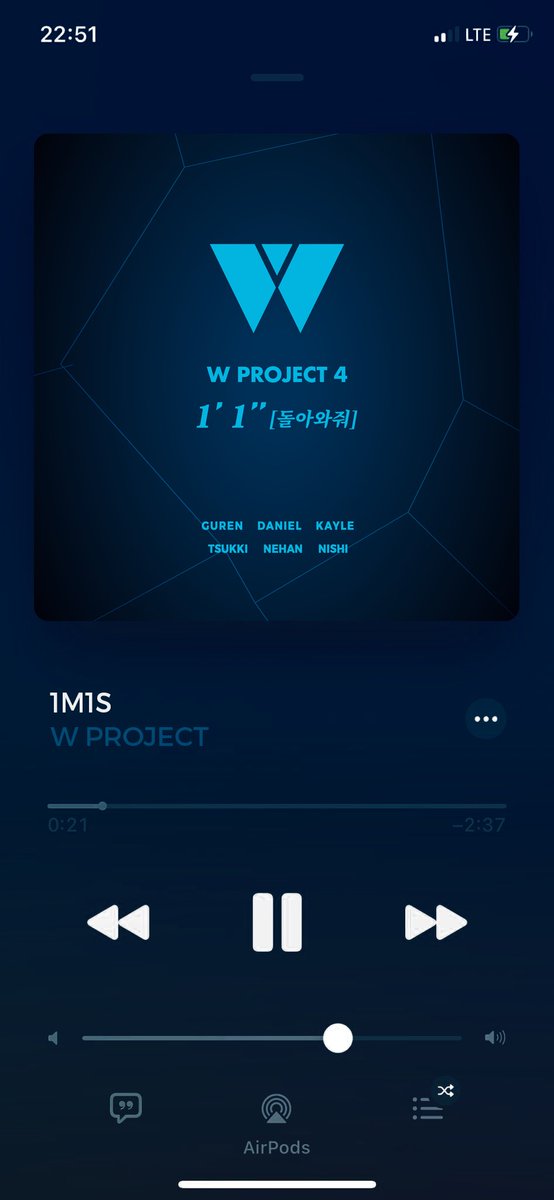 SPOTLIGHTWT's tweet photo. ㅤ· 🕋 . . ¡ wᥱ’rǝ̅ ぬ:  𝐒𝐏𝐎𝐓𝐋𝐈𝐆𝐇𝐓 › plɑylist 𓇸  ﹫.  new dɑy  金  neɯ songs ❒ *💿 › [#VARICK🐰]
Hoy decidí unirme al stream party de estos nenes y coloqué #WOOLLIMZ1M1S a todo volumen, sus voces forman una melodía hermosa ¿ya tuvieron oportunidad de escucharla? https://t.co/HnYSEVtck2