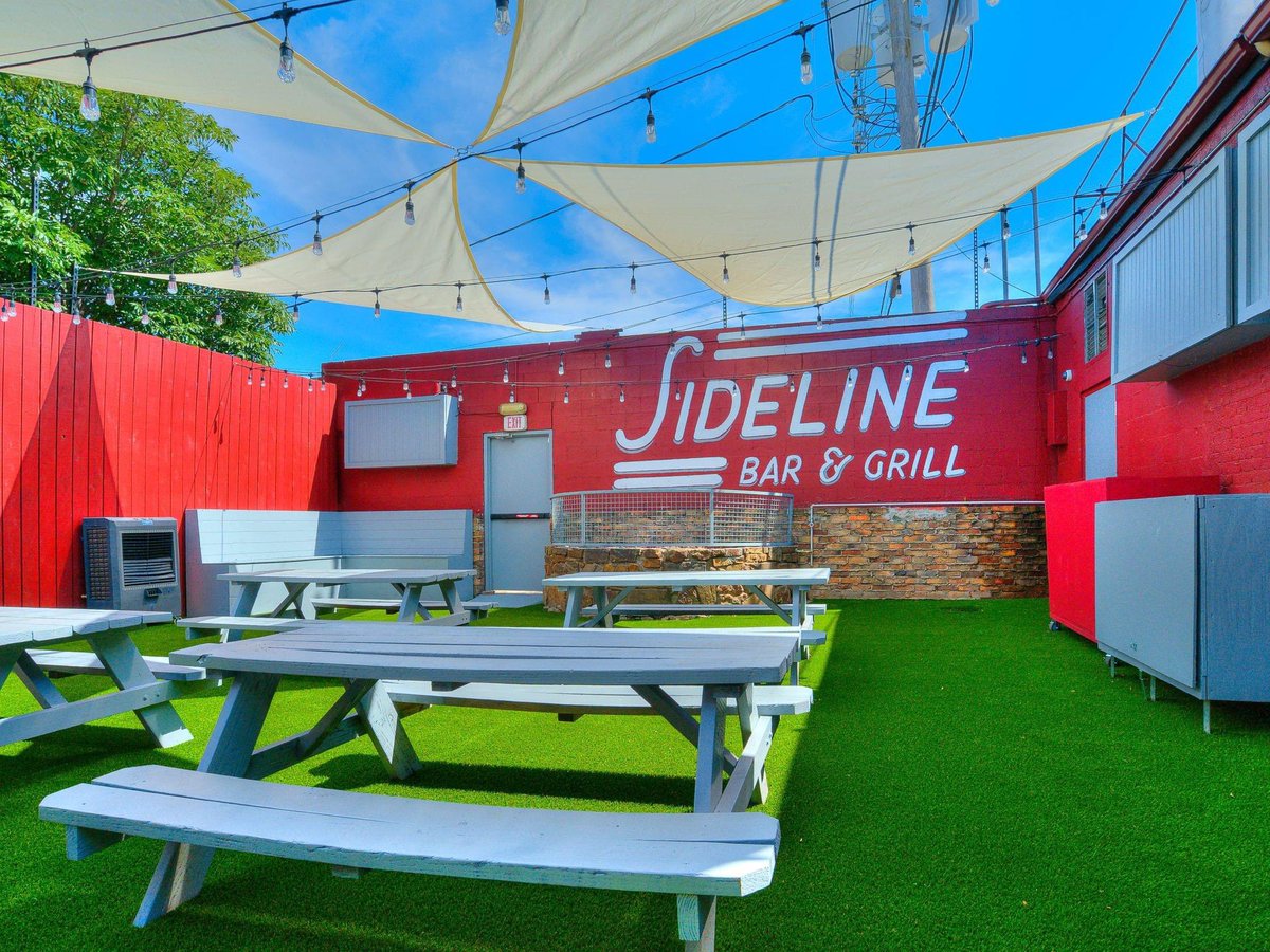 sideline_bar's tweet photo. Hey MTV, welcome to our crib 🤪🙌🏼 #BestBarSideline https://t.co/WnU19cCM99