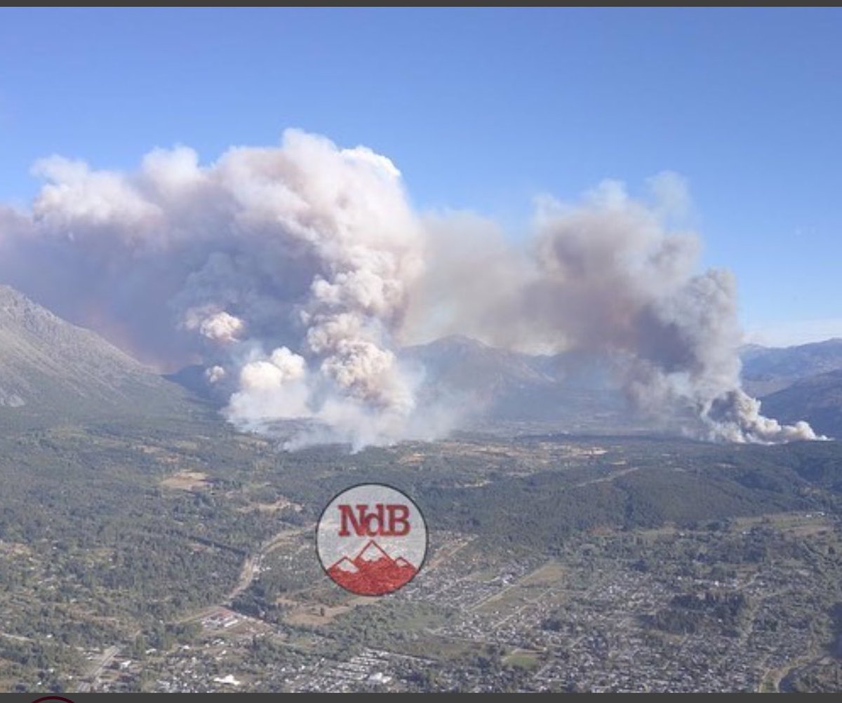 itsurypereyra1's tweet photo. SE  ESTA PRENDIENDO TODA LA PATAGONIA, DIFUNDAAAN!!! @juancabandie https://t.co/SHkya2kR3F
