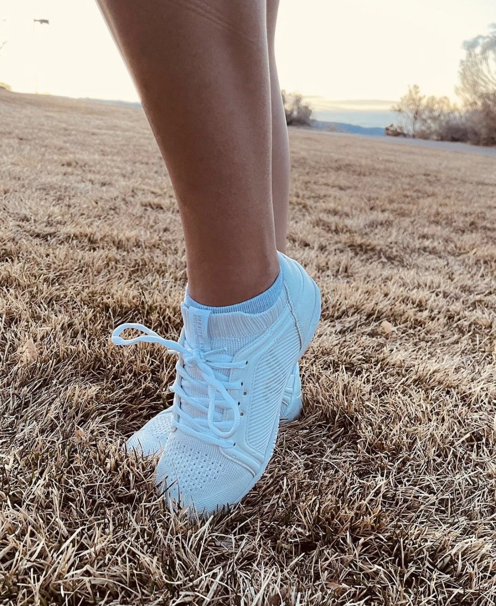 varsity v4x cheer shoes