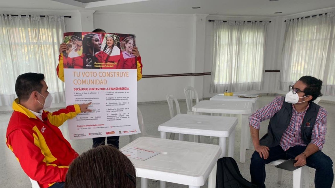 alex_reina's tweet photo. Un avance + para #GenerarConfianza en las Juntas de Acción Comunal.➡️ A partir de hoy está disponible el REPORTE DE SANCIONADOS, está herramienta le permitirá validar a través de un buscador los afiliados que tienen sanciones vigentes impuestas por el IDPAC con corte a 02/03/2021 https://t.co/hvSyOEDZ5H