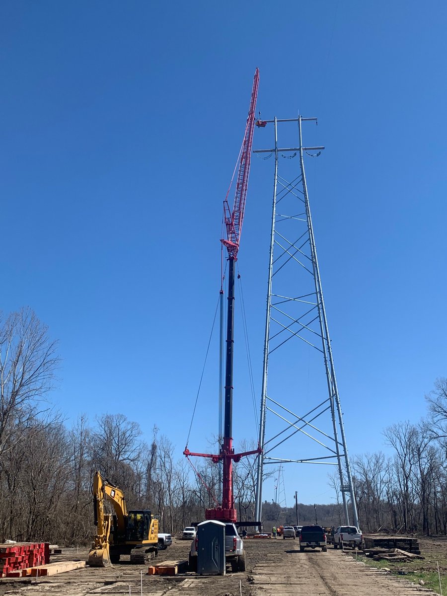 _TNTCrane's tweet photo. TNT is on the job with two cranes working on the banks of the Mississippi River. We are pulling transmission wire across the river using a Demag AC700 (800-ton) on the Louisiana side and a Liebherr LTM1500-8.1 (625-ton) on the Mississippi side. https://t.co/IJNMwoRsQu
