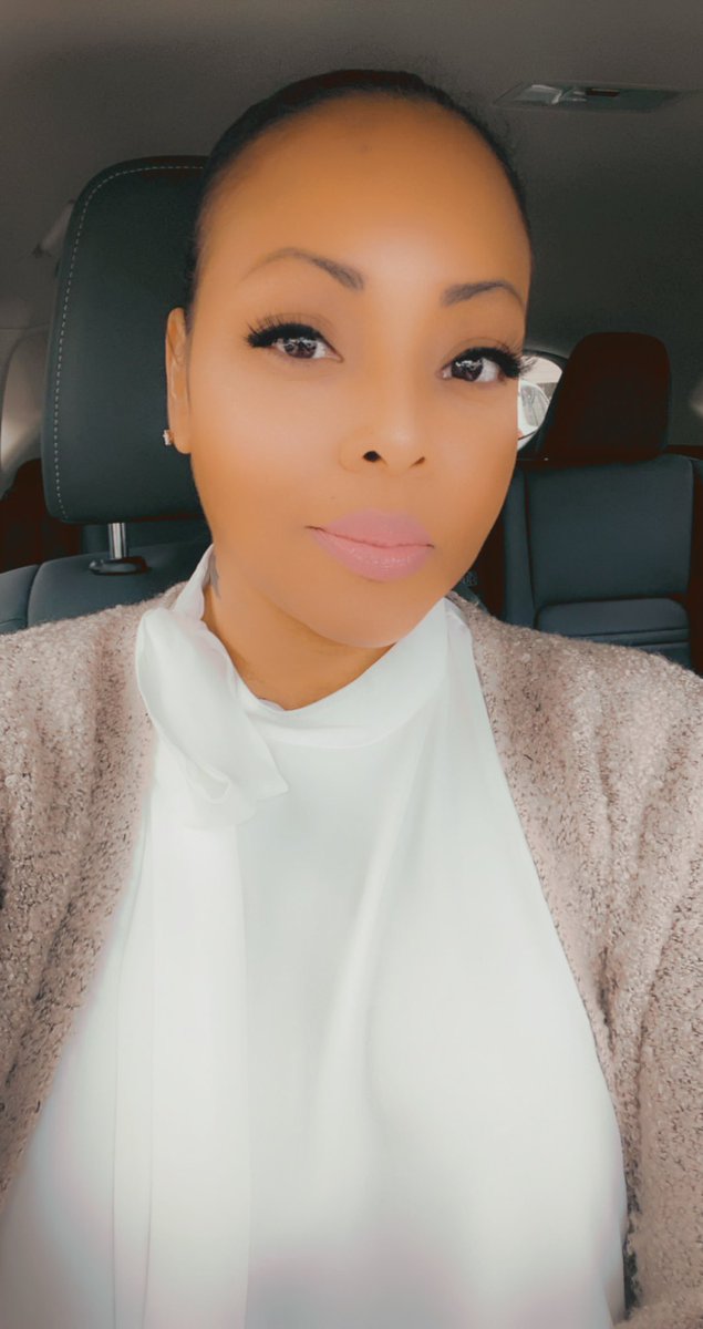 SCofTX's tweet photo. We spend so many hours in our vehicles daily, might as well be cute in traffic. #ServiceCoordinatorsOfTexas #dfwmobilenotary #loansigningagent #notarybabe #TexasProcessServer #SCofTX #signandserve https://t.co/jZSbsFaqfQ
