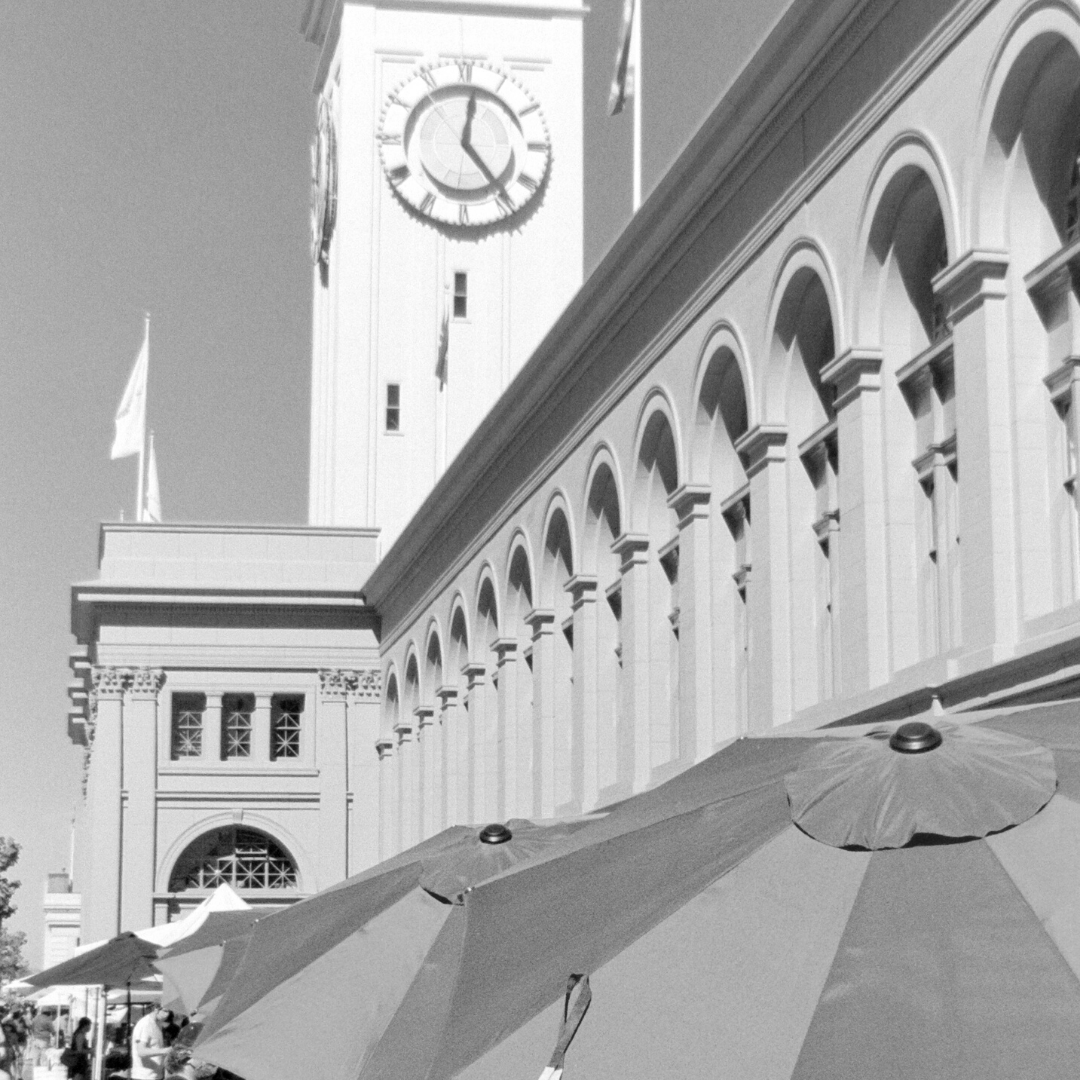 thealcatrazinc's tweet photo. Has time ever stood still for you? A minute can feel like an hour when you find yourself in an unfamiliar place with unfamiliar people... 
-
The question arose after coming across this shot taken by @photos_by_sharod of the Ferry Building Clock Tower on the #Embarcadero. https://t.co/XDBBjssTmX