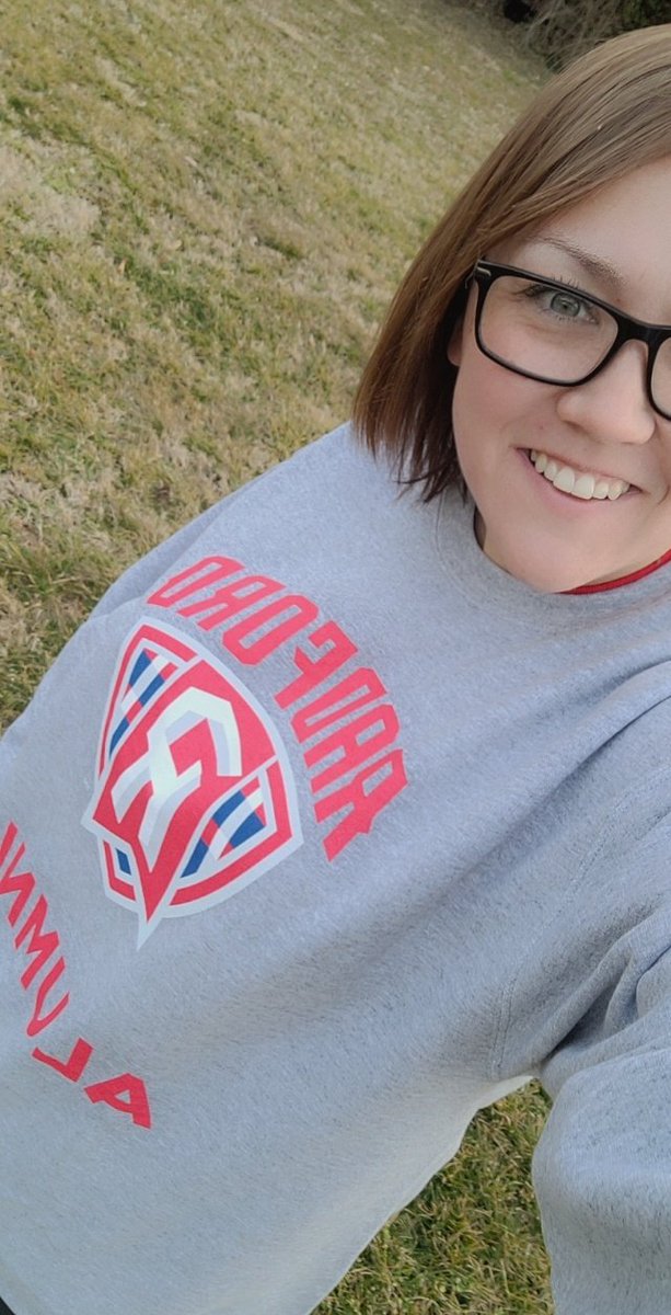 MsAlgerITRT's tweet photo. @radford_alumni got my swag today!!   #LoveIt #RadGradAlum #Radford #Alumni https://t.co/cYlqr1md2n