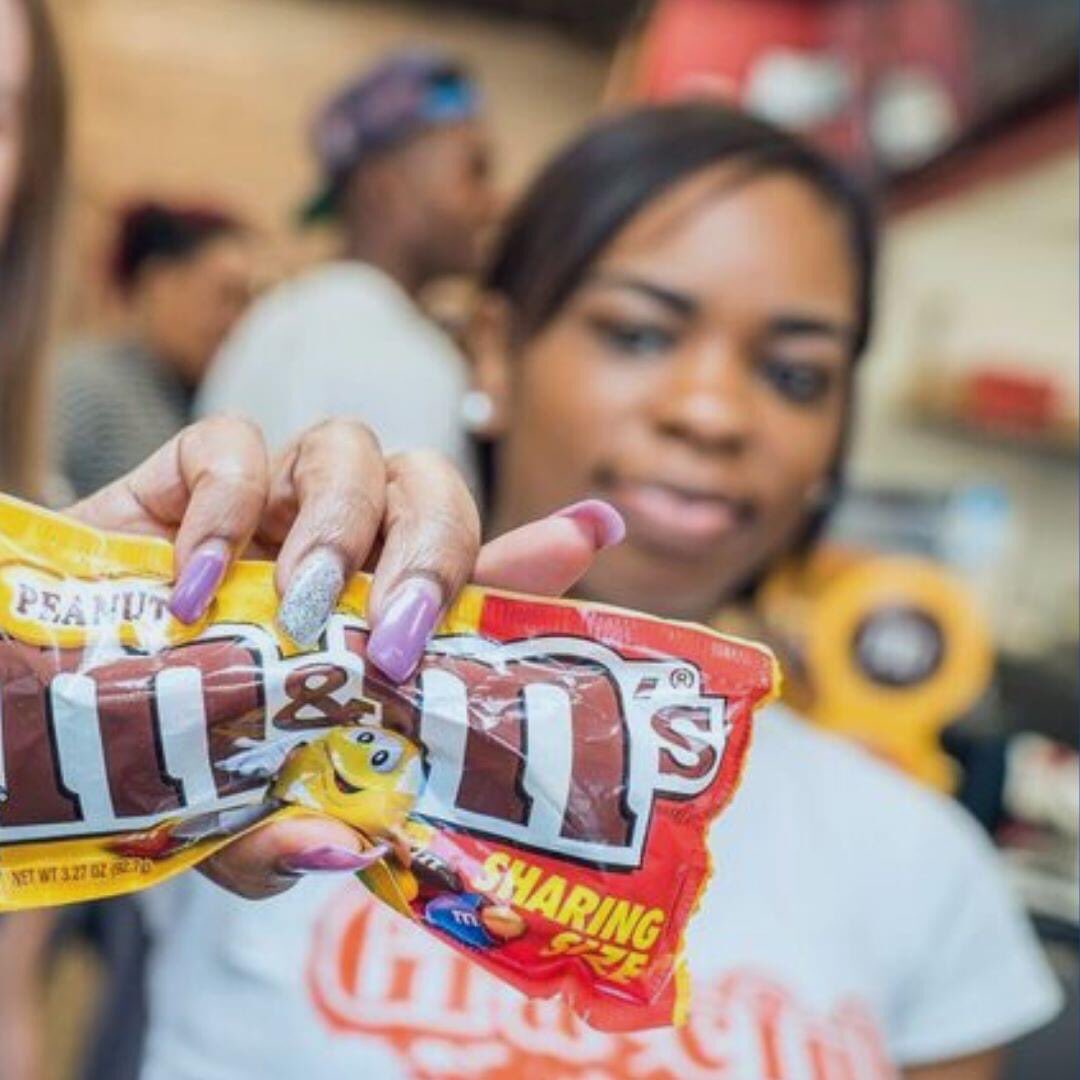 DoubleQuick_'s tweet image. Does sharing size mean you have to share? Asking for a friend...🙃 
.
.
#DoubleQuick #WeKeepYouMovin #candy #chocolate #easter2021 #holiday #eastereggs @MarsGlobal