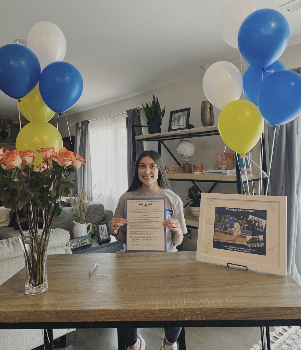 elainam31's tweet photo. It’s official! GO CHARGERS! @BriarCliffWBB https://t.co/RgMaysIKJM
