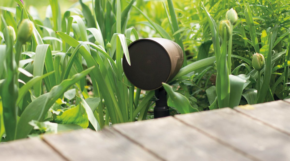 Spring is just around the corner and your customers are already thinking about elevating their outdoor space.  #MonitorAudio has a wide range of durable #outdoorspeakers that are perfect for helping your customers design a backyard oasis! 

ow.ly/KJMp50DQclG