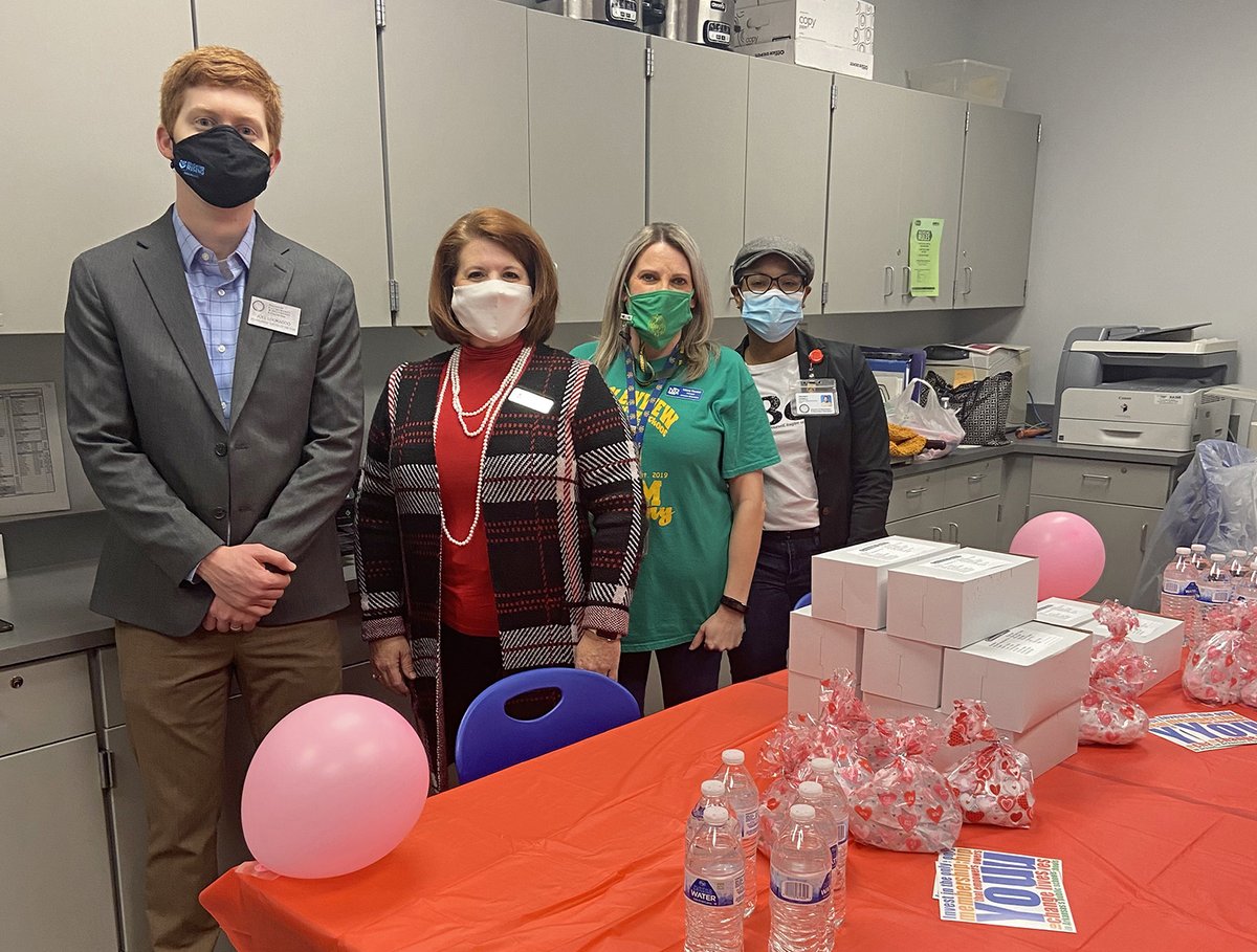 Snow may have delayed the Love Teaching Week teacher lounge takeovers, but it didn’t stop 2020 ATOY Joel Lookadoo from hosting makeup events at Pinnacle View Middle (LR) and Glenview Elementary (NLR) last week. Many thanks to AEA and ASTA for sponsoring the events! #TeachArkansas