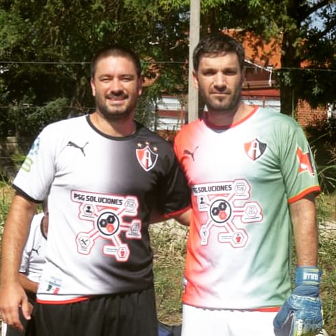 dantemartinez22's tweet photo. Sábados de futbol... https://t.co/S1ZWPFSJMB
