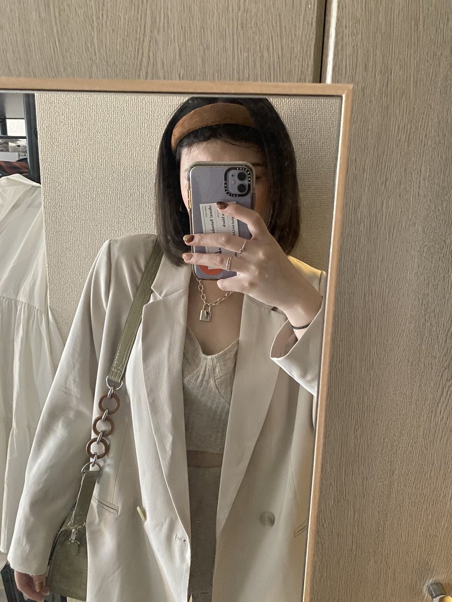 บอสแซวว่าแต่งตัวจ๊าบมาทำงานทุกวันเลยนะ วันนี้เลยจ๊าบต่อ