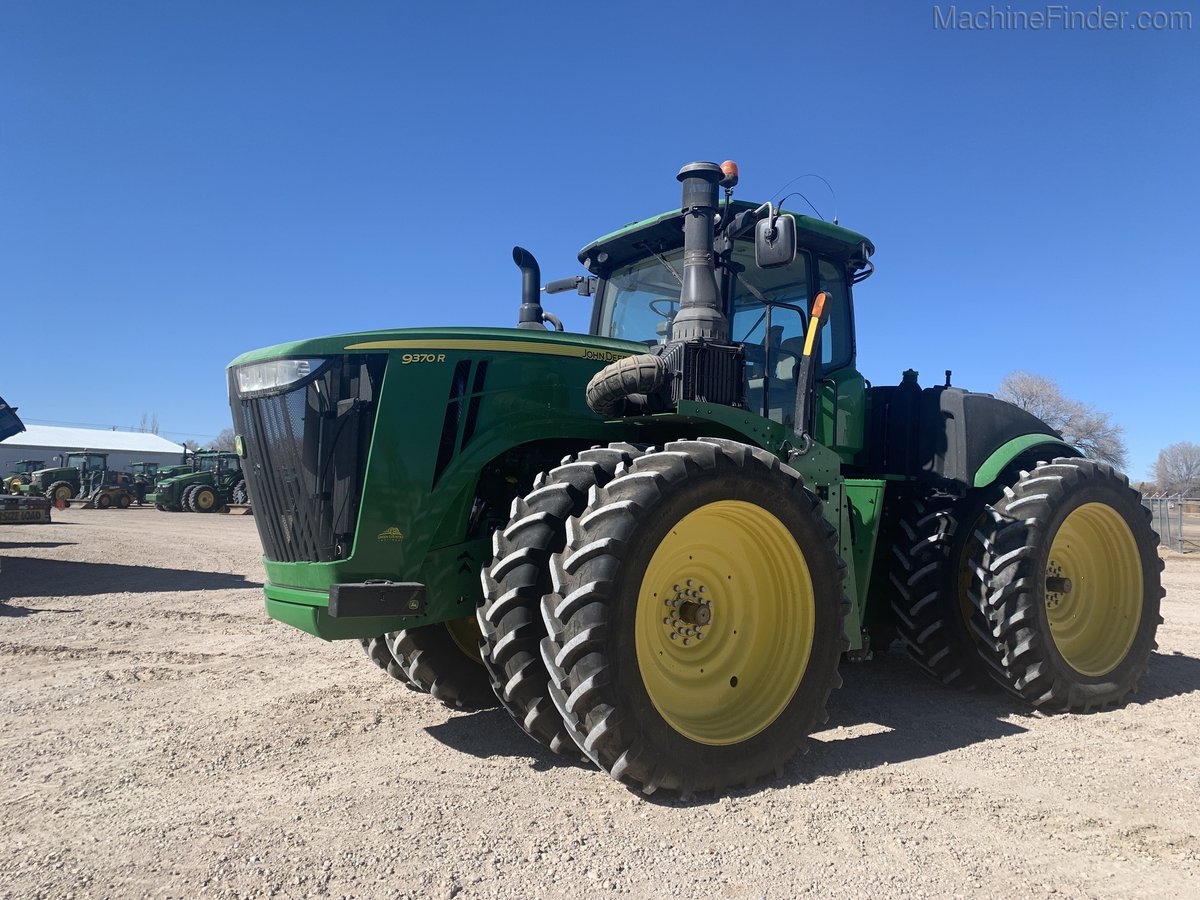 machinefinder's tweet photo. #TractorTuesday: 2017 #JohnDeere 9370R #Tractor with 367 hours and 370 hp, offered by @WesternEquip_JD

Check out the full listing: https://t.co/mKFXkpCL1i #JDMachineFinder https://t.co/CmJf4eNA9q