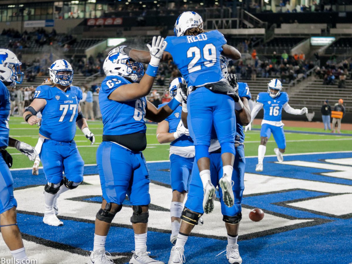 GTchio's tweet photo. Blessed to receive an offer from the University of Buffalo @taiwonatolu @coachclack23 @CoachBenReaves @ChadSimmons_ @CoachRMWilliams @Milton_AD1 @Slymom261 @therealkwat https://t.co/IlOGbvgnKW