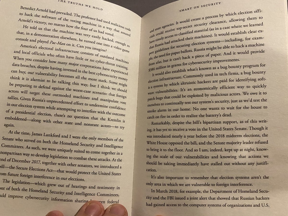 Renaud_Sand's tweet photo. Je suis en train de terminer le livre écrit par Kamala Harris avant sa candidature à la primaire démocrate. Et la... surprise à la 236e page : elle explique à quel point le système de votation américain permet la fraude, expérience à l’appui. https://t.co/l06oT1OLzC