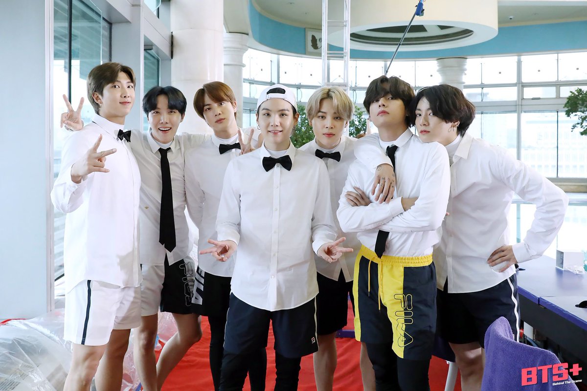 Бтс 2013 дебют. Бтс логотип группы. Рун бтс. Бтс рун 132. Бтс дебют.