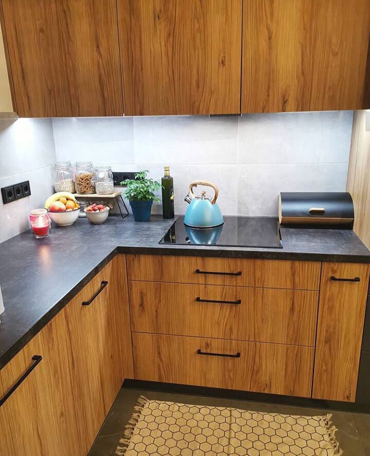 di_climited's tweet photo. The #elegance 

We design, build and install

Call/WhatsApp us on 0551325796 for your kitchens 

#kitchencabinets #kitchen #kitchendesign #kitchendesign #aurumeg #lruca #ghana🇬🇭 #accra #tb #woodwork #carpentry https://t.co/her0VLh8gY