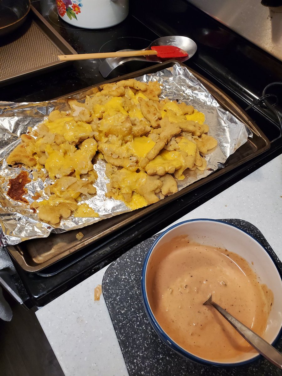 Ansarum's tweet photo. #dreamsbecomefood @MythicalChef did some smothered Dino nuggies from mah bois cookbook and they are BOMB no actual measuring except from the heart https://t.co/vz8TYh3JUg