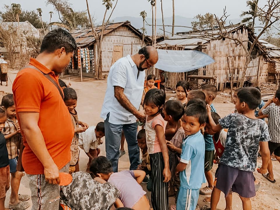 SatyamMinistri1's tweet photo. Jesus said, “Let the little children come to me, and do not hinder them, for the kingdom of heaven belongs to such as these.” Matt 19:14
#missions #india #missiontrips #greatcommission #bible #gospel #ministry #tribalmissions #indiamissions #themissionscommunity #missionary https://t.co/PUjEZzsHBv