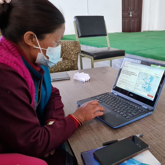 WFP_Nepal's tweet photo. Raise your hand🙋‍♀️if you think more women should be involved in technology &amp; drive the digital era forward. 

In #Nepal, w/spprt from the #AustralianGovt, we r doing what we can to involve more women in mapping unmapped trails &amp; settlements. 🤳🗺️

#GenerationEquality  #Womenindata https://t.co/QzXhLirCuv