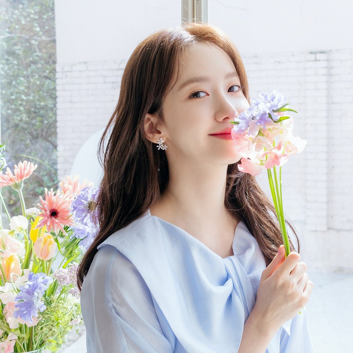 liencua_s's tweet photo. nàng thơ🇰🇷🇰🇷 #yoona #LIMYOONA #snsd #kpop #worldwide #miumiu #QUEEN https://t.co/BIu3DWnJk8