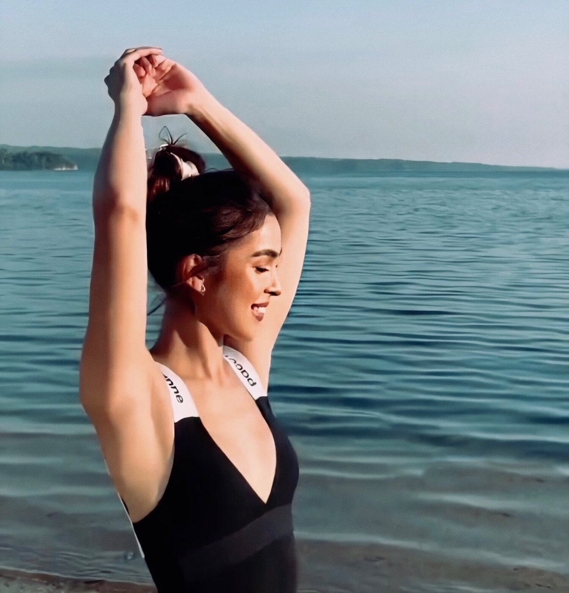 HiDuduy's tweet photo. Happiest Birthday, Queen @barrettojulia! 
To brighter days &amp; a peaceful heart.
We Love You! 

JustJuliaXXIV https://t.co/1jL1zOC4sr