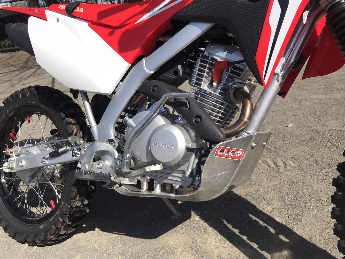manabu 林道ツーリング用で買ったcrf125f 公道仕様になっています 大人が乗るにはポジションがキツイので レンサルのmini用のファットバーとzetaのトップブリッジに一番高いハンドルポストを使って一番前のポジションにしたらかなり良くなっ manabu 林道ツーリング用で買ったcrf125f 公道仕様になっています 大人が乗るにはポジションがキツイので レンサルのmini用のファットバーとzetaのトップブリッジに一番高いハンドルポストを使って一番前のポジションにしたらかなり良くなっ