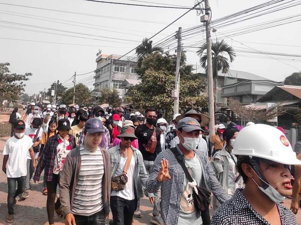 Dawei Protests continue despite military terrorists illegally encamped in many areas of Dawei City.

 JUNTA BESIEGING

#WhatsHappeningInMyanmar
#Mar10Coup