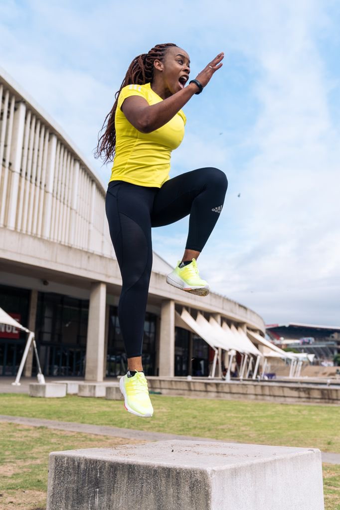 zinhlendawonde's tweet image. Feel the ENERGY ⚡️⚡️⚡️ with @adidasza HI ENERGY ultraboost21 

#hienergy #ultrabiost21 #adidas  #iscisha #rugbyplayer #adidasrunners #adidaswomen #womeninsport #wcw