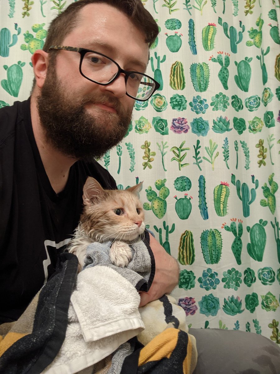 ImYaBard's tweet photo. Gave my cat a bath 😿🚿
Only lost a little blood this time🩸
#Manfried
@ManfriedTheMan https://t.co/Qjys7qAPcs