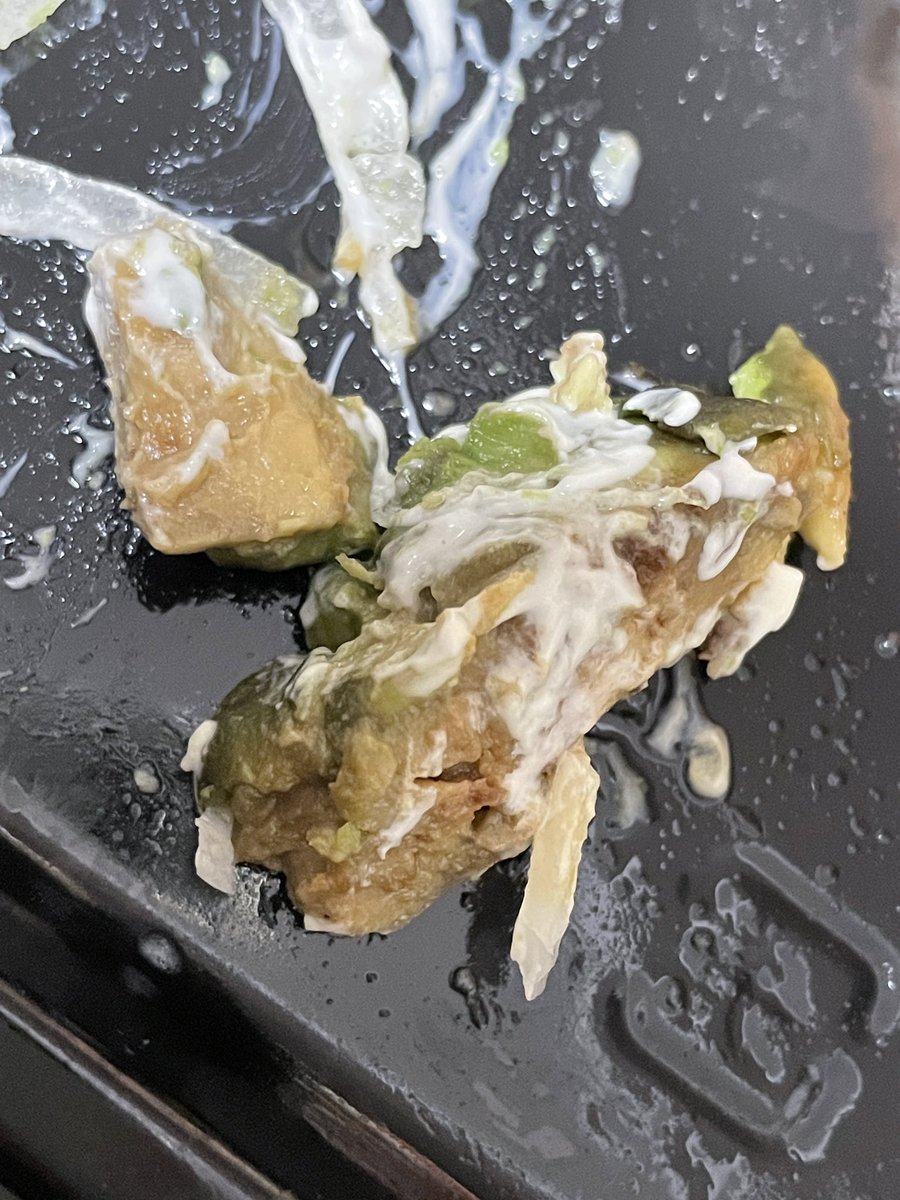 Gt On Twitter くら寿司 アボカドが黒くなっている 普通に食べれますか 気持ち悪い くら寿司