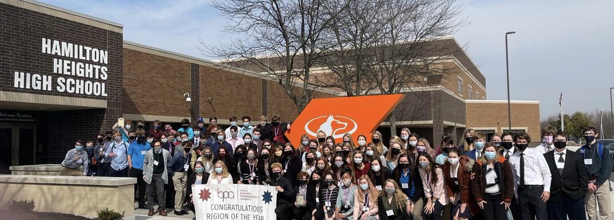 hhhsbpa's tweet photo. So proud to show off our chapter this year. To our members, thank you for making this year great. To our freshmen, thank you for starting off your BPA journey with us. To our seniors, thank you for your membership all this time, you make BPA what it is.
#inbpa #indianabpa https://t.co/4ry3nqKPbf