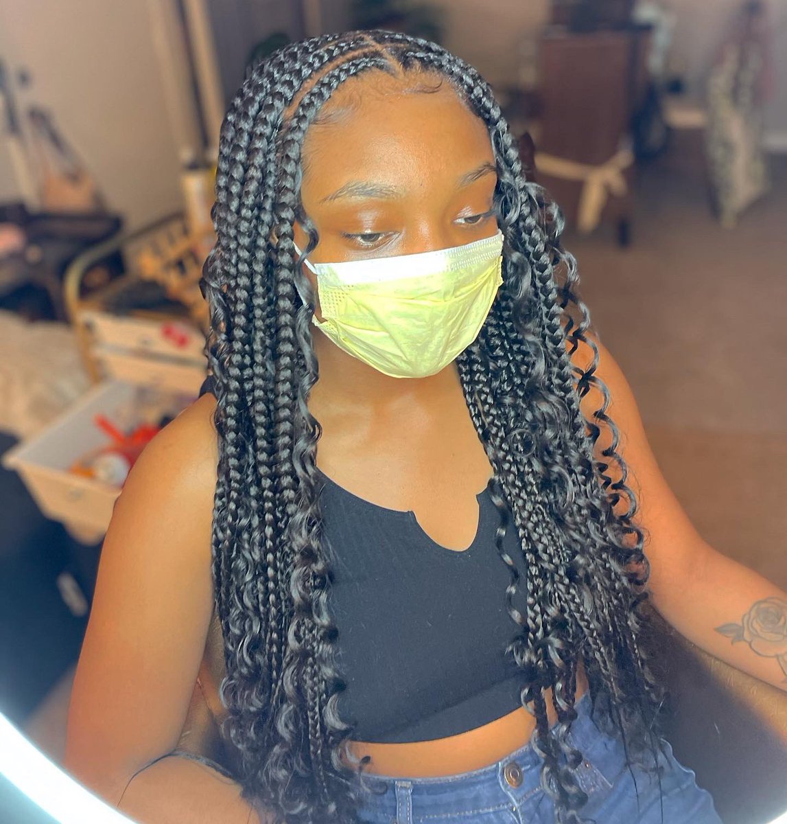 van_mcneill's tweet photo. Middle part feedins😍 
#ncbraiders #feedins #braids #knotless #atlbraider #winstonsalem https://t.co/e2HVUXhmiS