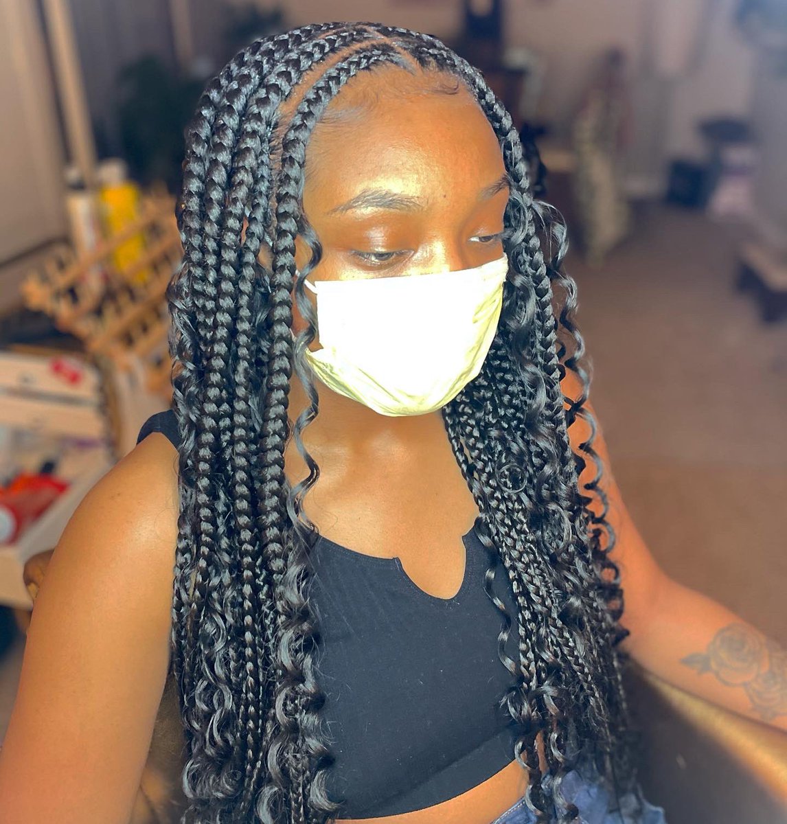 van_mcneill's tweet photo. Middle part feedins😍 
#ncbraiders #feedins #braids #knotless #atlbraider #winstonsalem https://t.co/e2HVUXhmiS