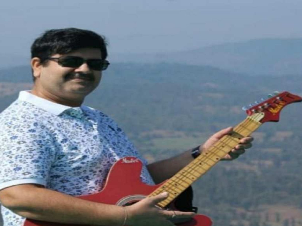 timesofindia's tweet photo. Mumbai bizman Hiran’s widow tells ATS she suspects cop killed him 

Read: https://t.co/NT7KBSlh6F https://t.co/gwNmUswopr