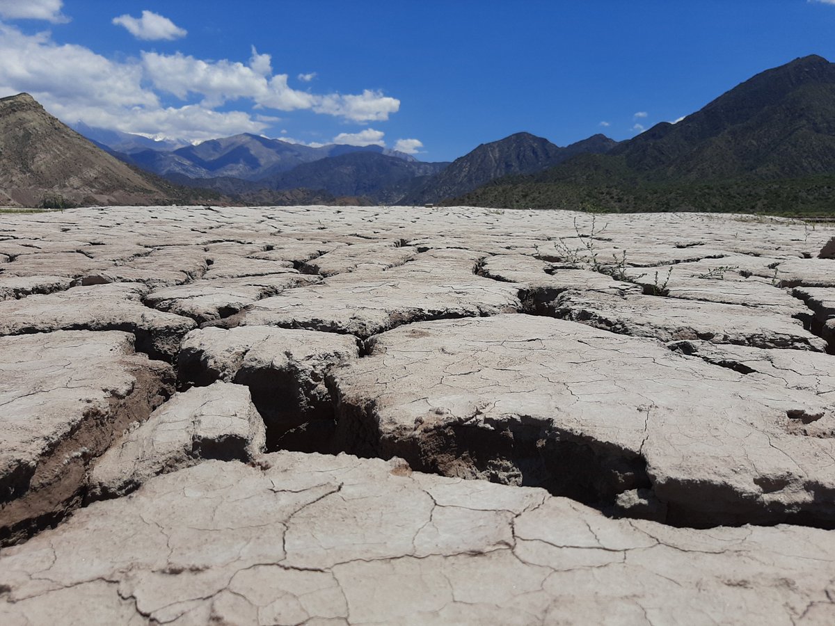 Haciendo el scouting para el loco rodaje de “Super 8 Volante” de la mano del gran <a href="/LisandroFigue18/">Lisandro.Figueroa</a>. 
Este tema será el primero que vea la luz de los 8 que conforman el disco “Italpark”.
Un homenaje a la infancia en los más increíbles escenarios de Mendoza.