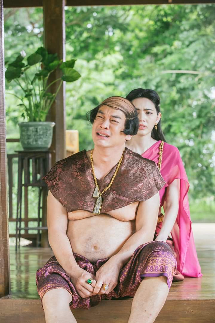KwanManeewan's tweet photo. กราบฝีมือการเเสดงของชาคริต กราบคอสตูมที่ทำเอาพี่ชาคริตไม่เหลือความหล่อเลย #วันทอง #ช่องวัน31 #ทีมขุนช้าง #ละครไทย https://t.co/8JxLliLgU0