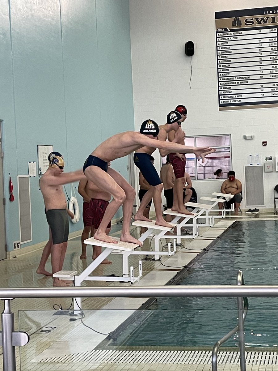 LHS210principal's tweet photo. Congratulations @LHS_Swimming on a great season. Thank you seniors and families for all that you have done for the program #GoLemont #WeAreLemont @LemontAD https://t.co/fuExB5adu8