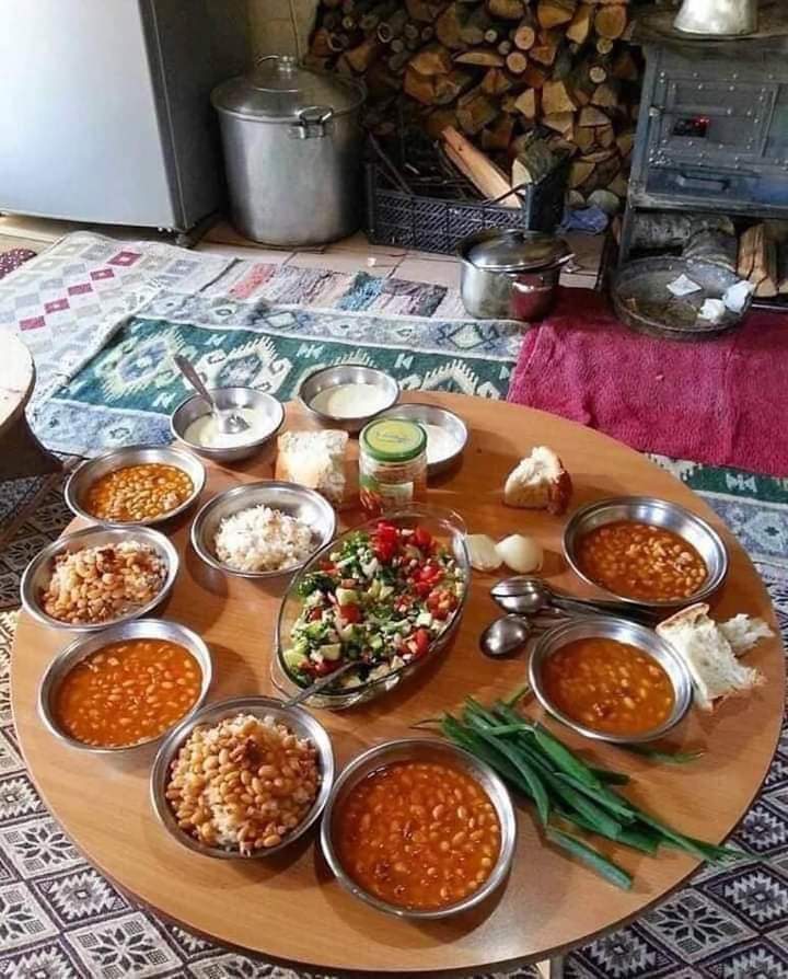 HerTrakya's tweet photo. Bana Çin lokantasında yediğin çiğ balığı anlatma kızım.. Sen hiç Uzunköprü'nün Hasan pınar köyünde Pomak Fasulyesi yedin mi?
#kurufasulye #pomak #Trakya #uzunköprü https://t.co/urbk6ClN4K